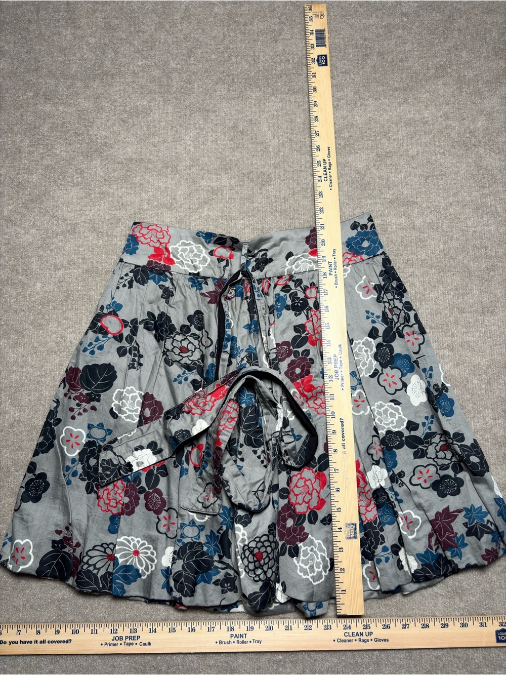 Floral and Printed Skater Skirts in Black, White, Gray, Yellow, Red - Picture 9 of 16